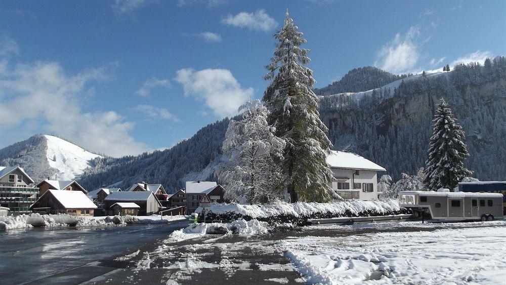 Minster Hotel Unteriberg Екстер'єр фото